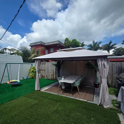 Tiny photo for 1844 Sheridan Street, Hollywood, FL 33020 (MLS # B26045113)