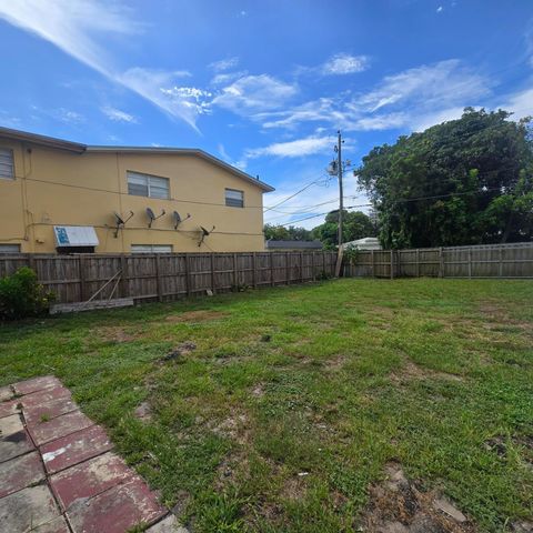 Tiny photo for 1844 Sheridan Street, Hollywood, FL 33020 (MLS # B26045113)