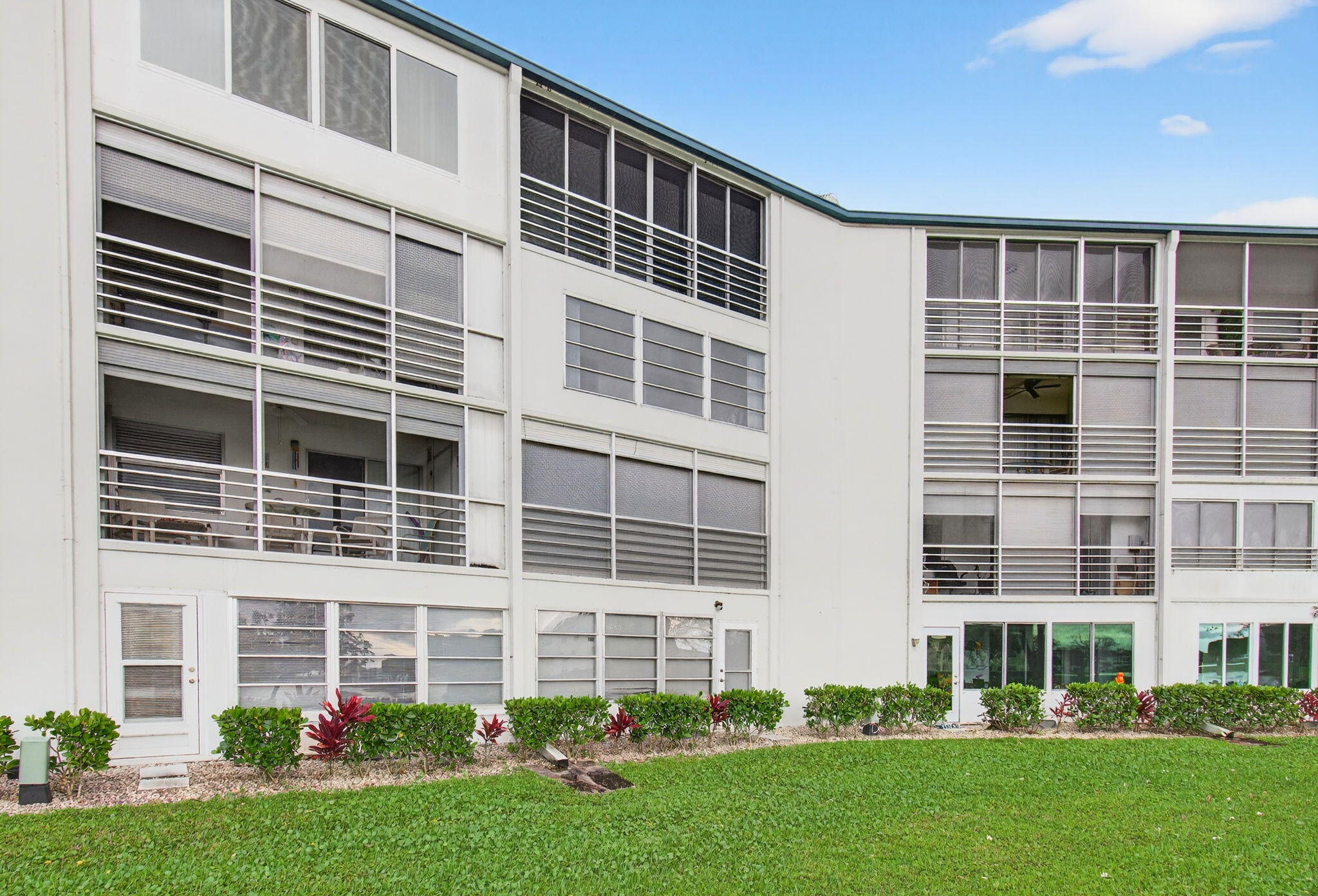 LINCOLN AT CENTURY VILLAGE CONDO - Residential