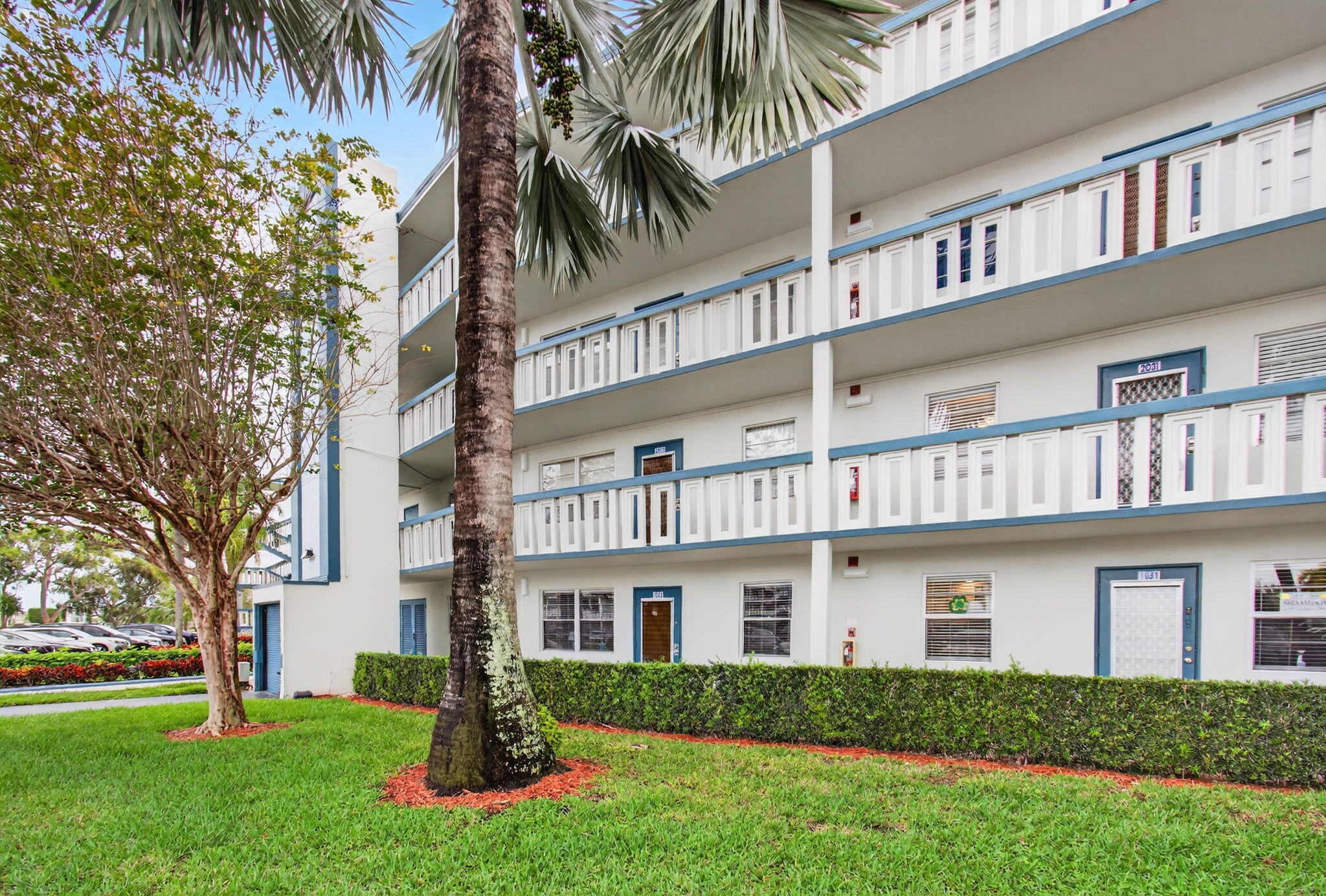 LINCOLN AT CENTURY VILLAGE CONDO - Residential