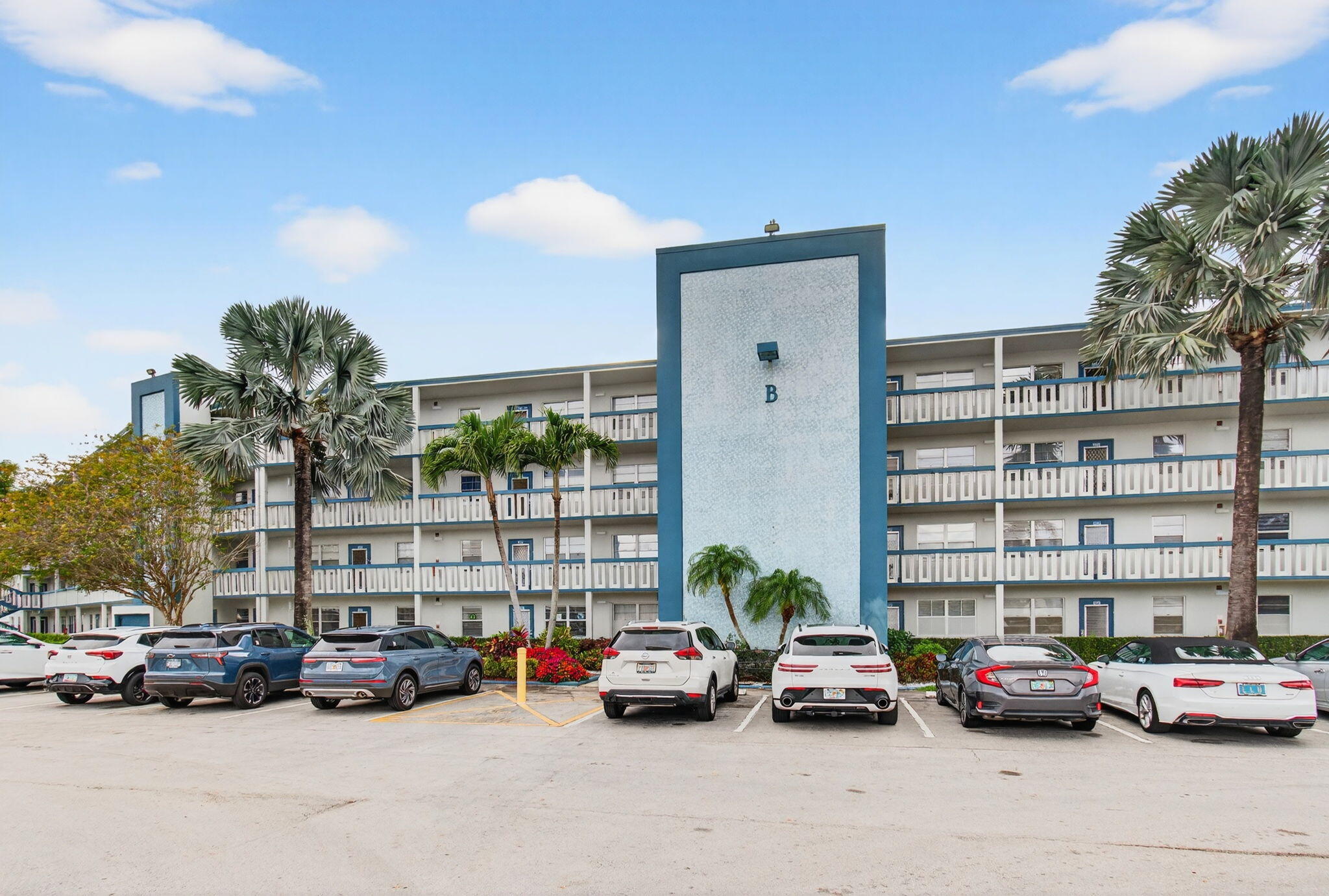 LINCOLN AT CENTURY VILLAGE CONDO - Residential