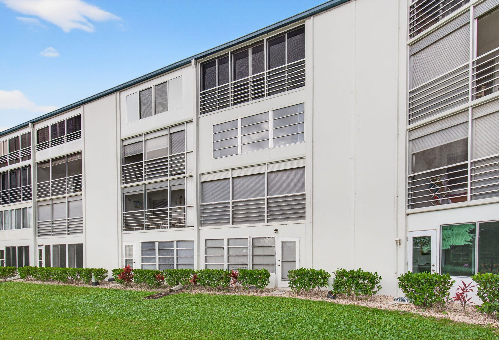 LINCOLN AT CENTURY VILLAGE CONDO - Residential