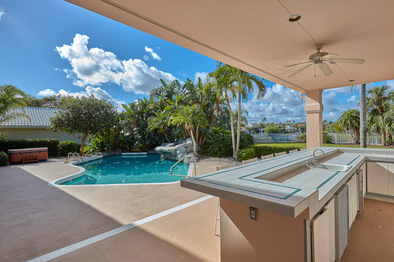 Admirals Cove - Residential