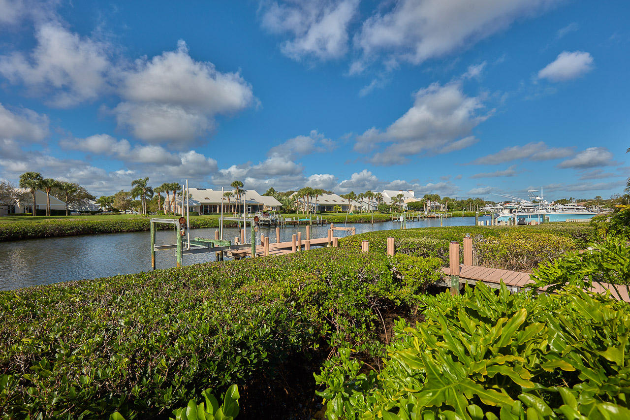 Admirals Cove - Residential