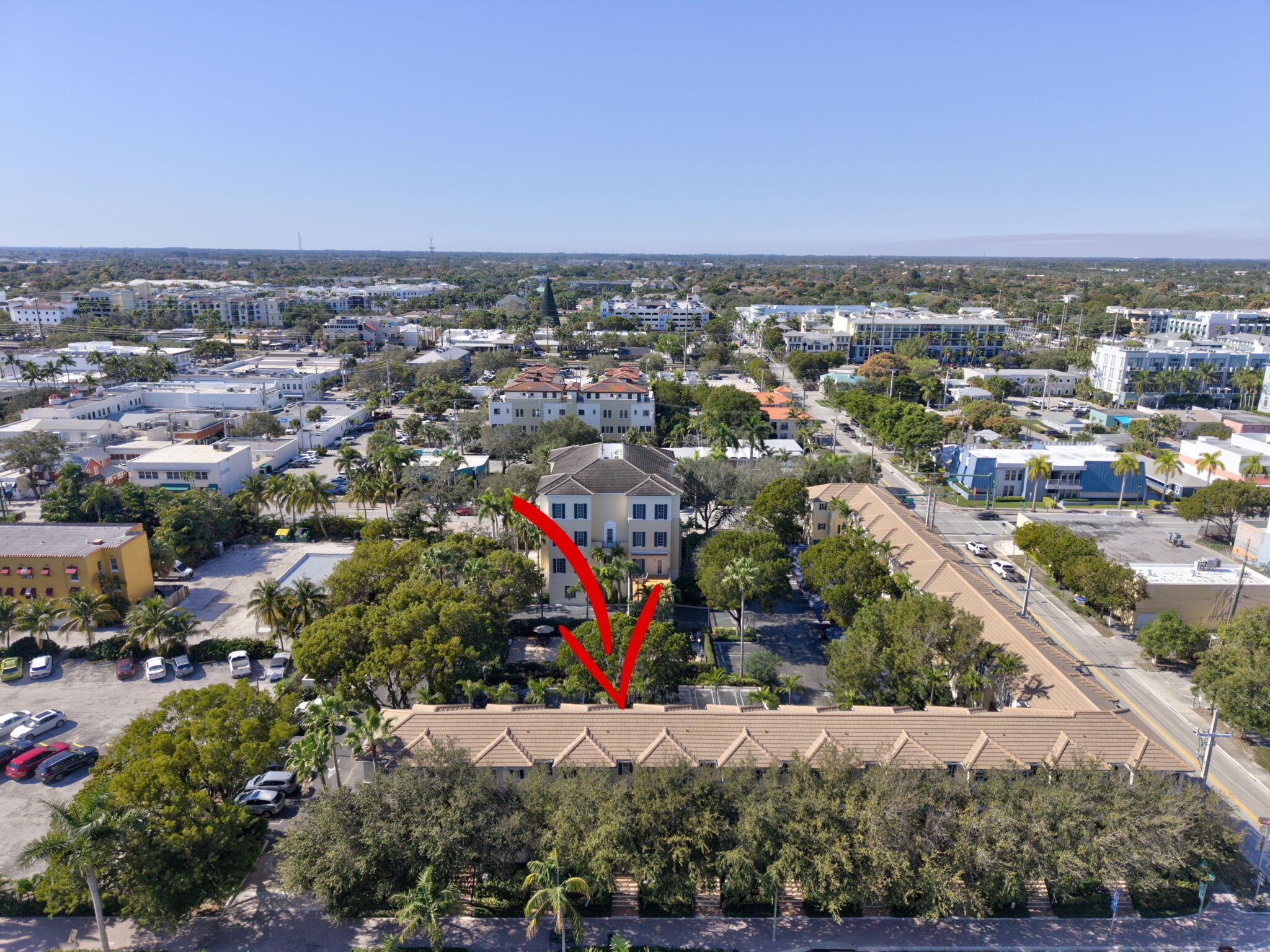 TOWN SQUARE - Residential