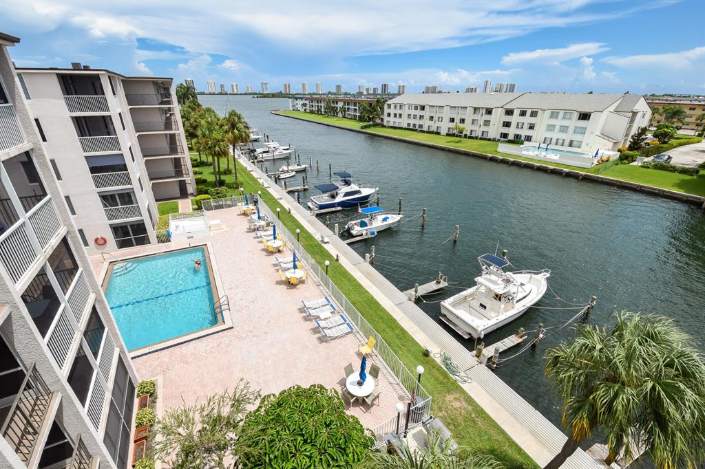 PARADISE VILLAS CONDO - Residential