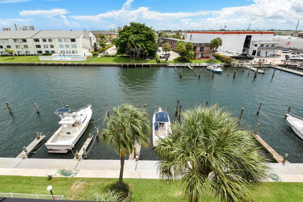 PARADISE VILLAS CONDO - Residential