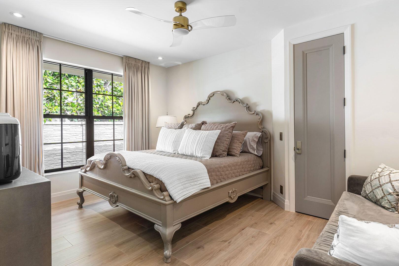 ROYAL PALM YACHT & COUNTR - Residential