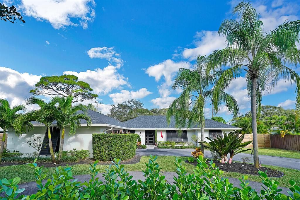 Photo of 354 Country Club Drive Dr, Tequesta, FL 33469 (MLS # R10765661)