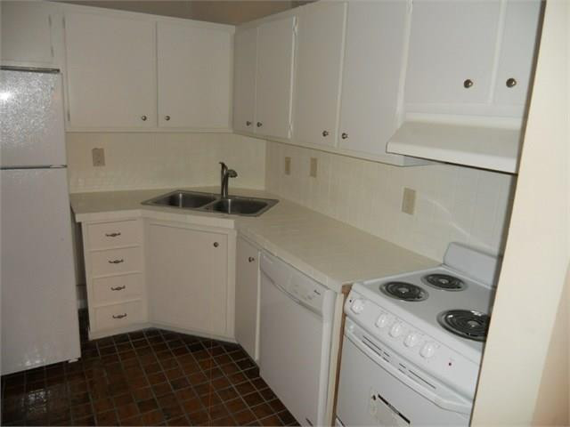 OAKLAND SHORES - Residential