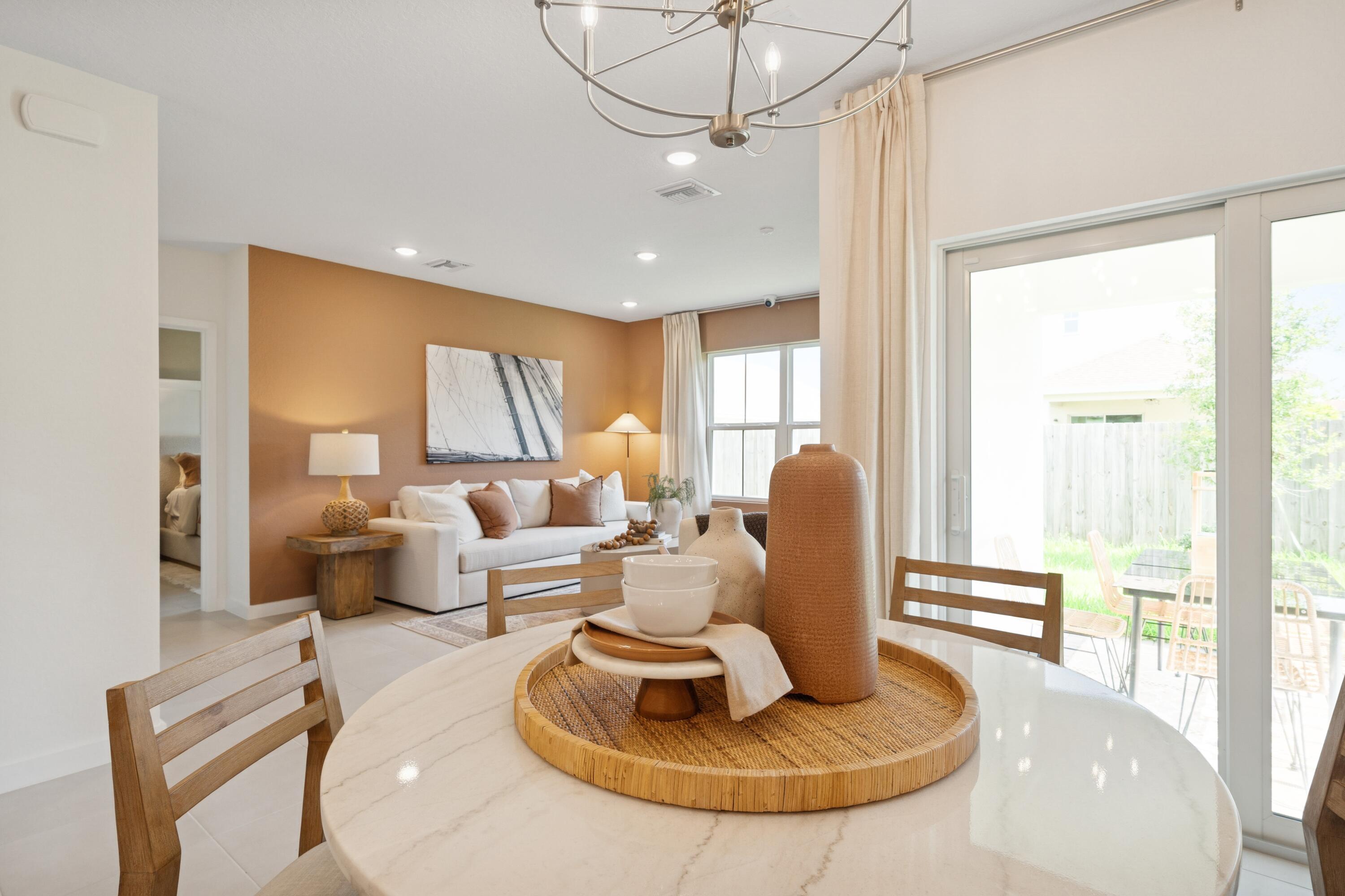 PALM BREEZES CLUB - Residential
