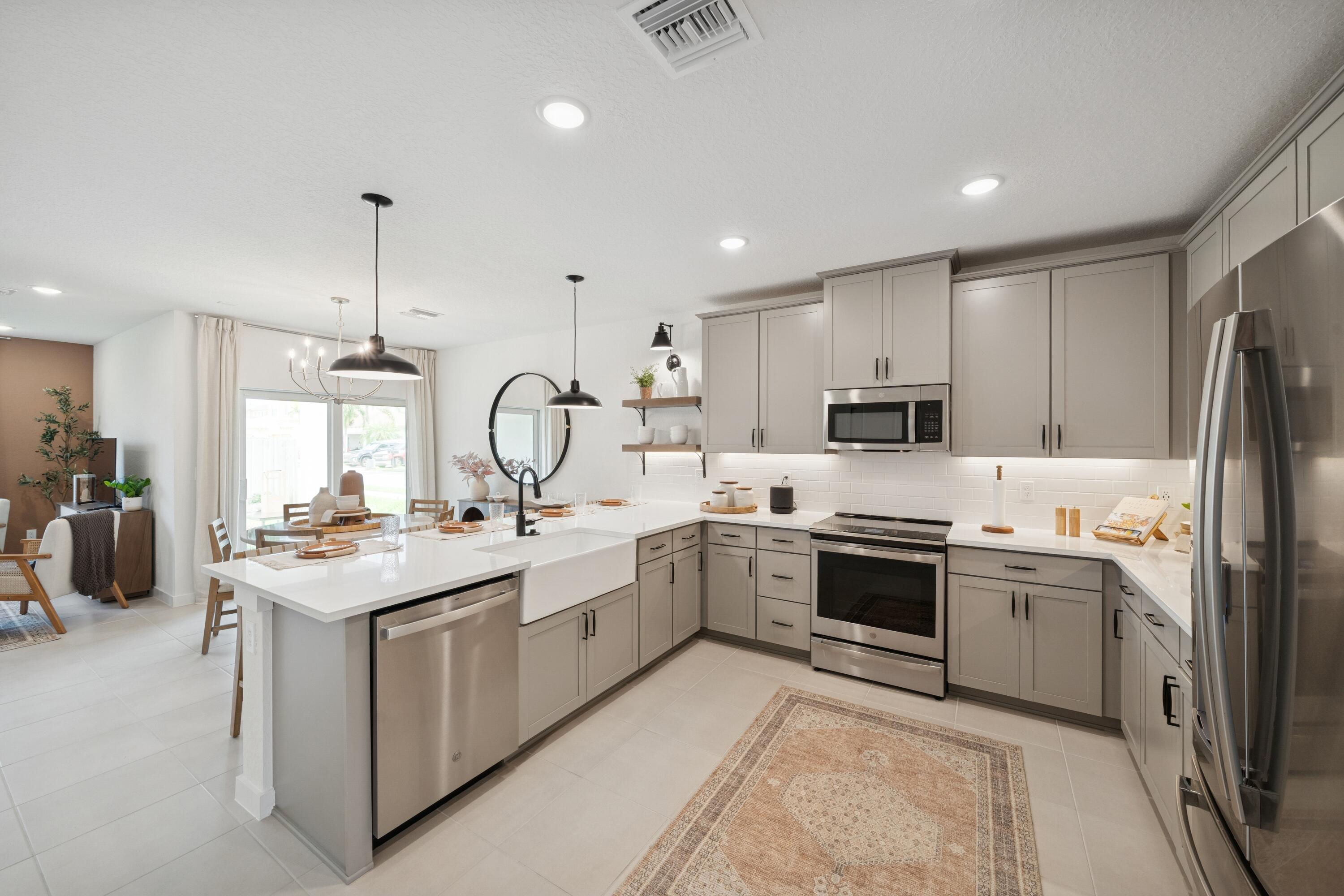 PALM BREEZES CLUB - Residential