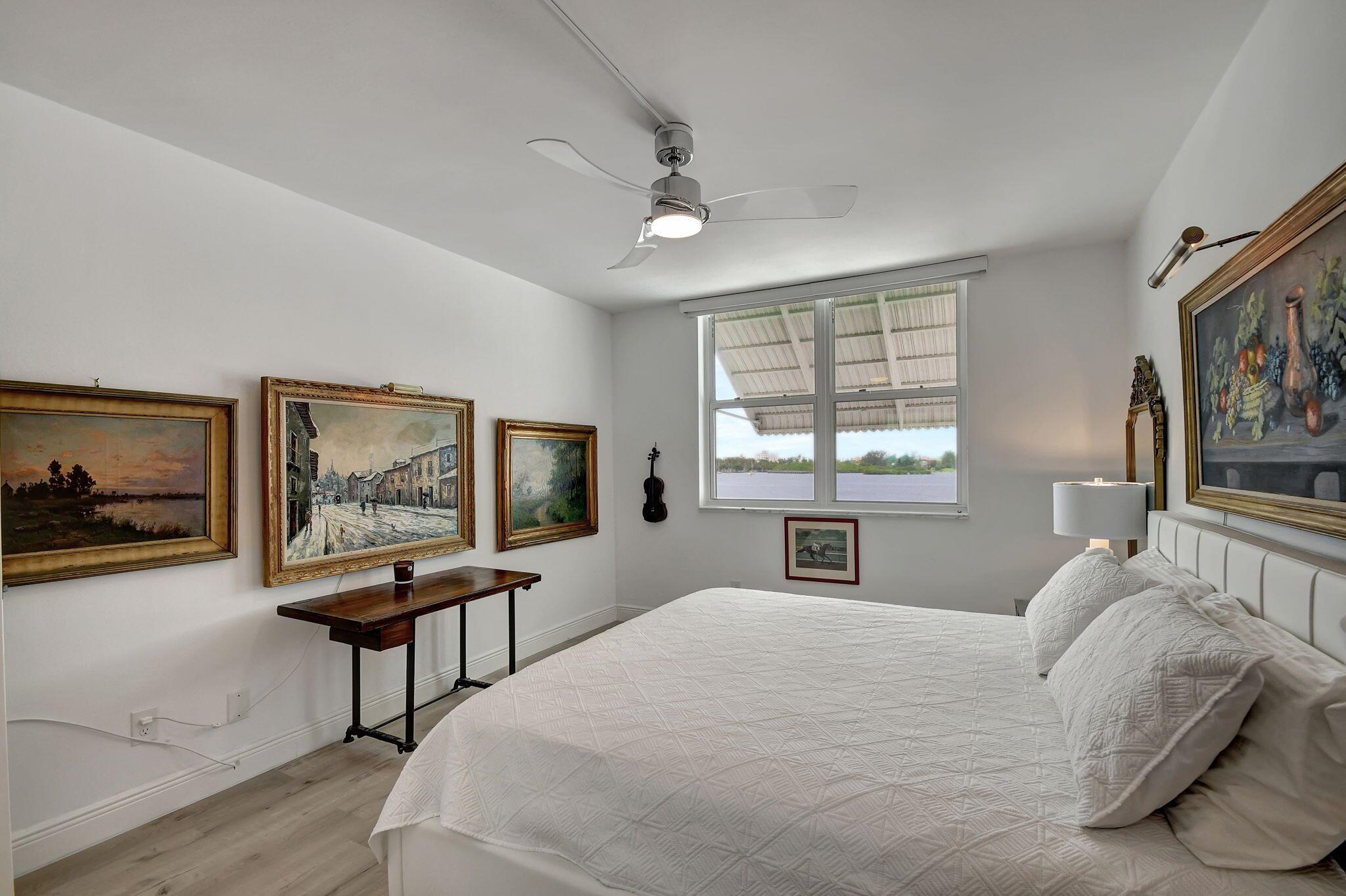 ROYAL SAXON INC - Residential Lease