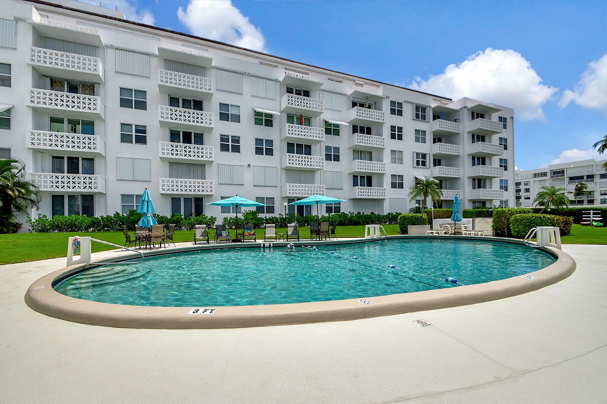 ROYAL SAXON INC - Residential Lease