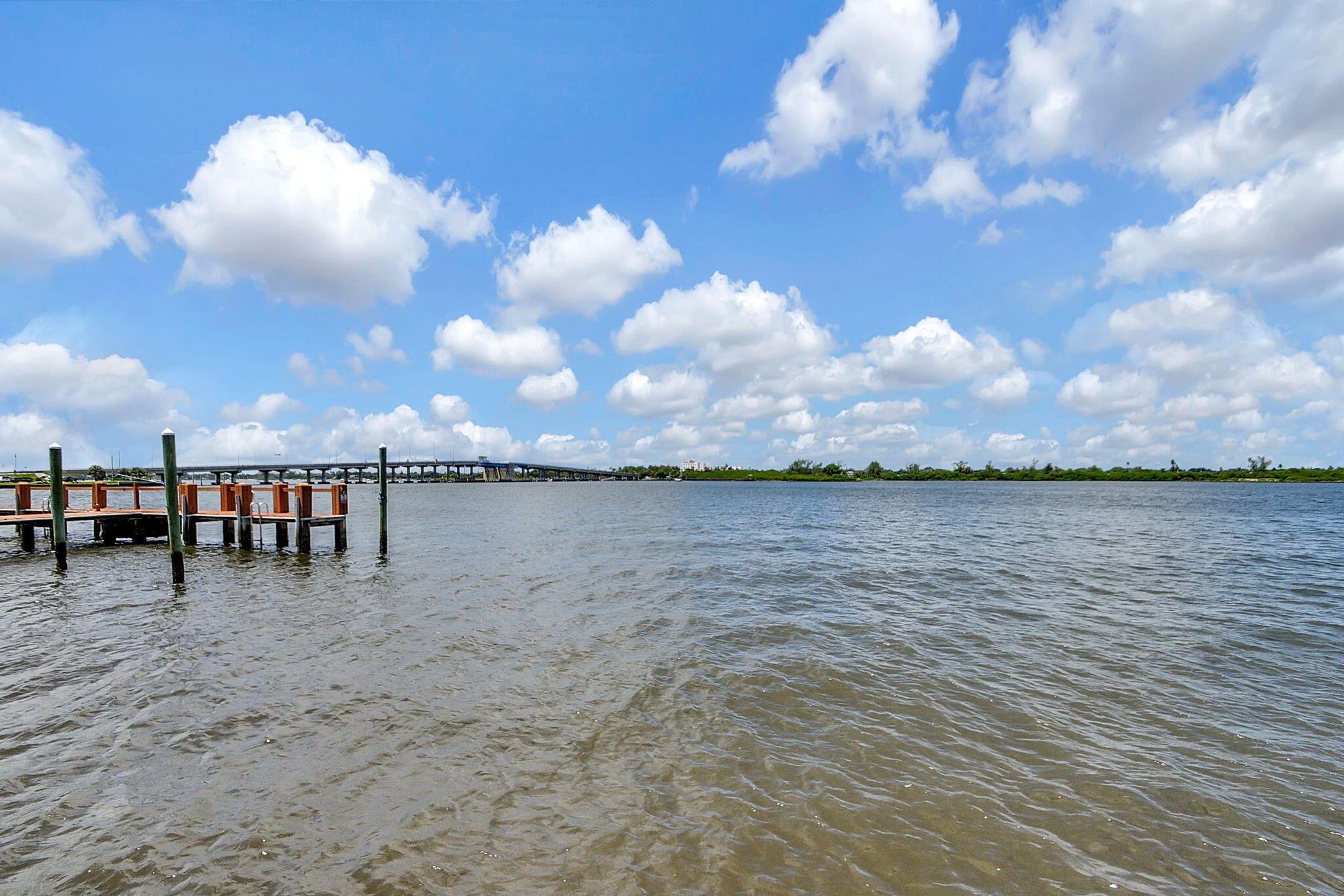 ROYAL SAXON INC - Residential Lease