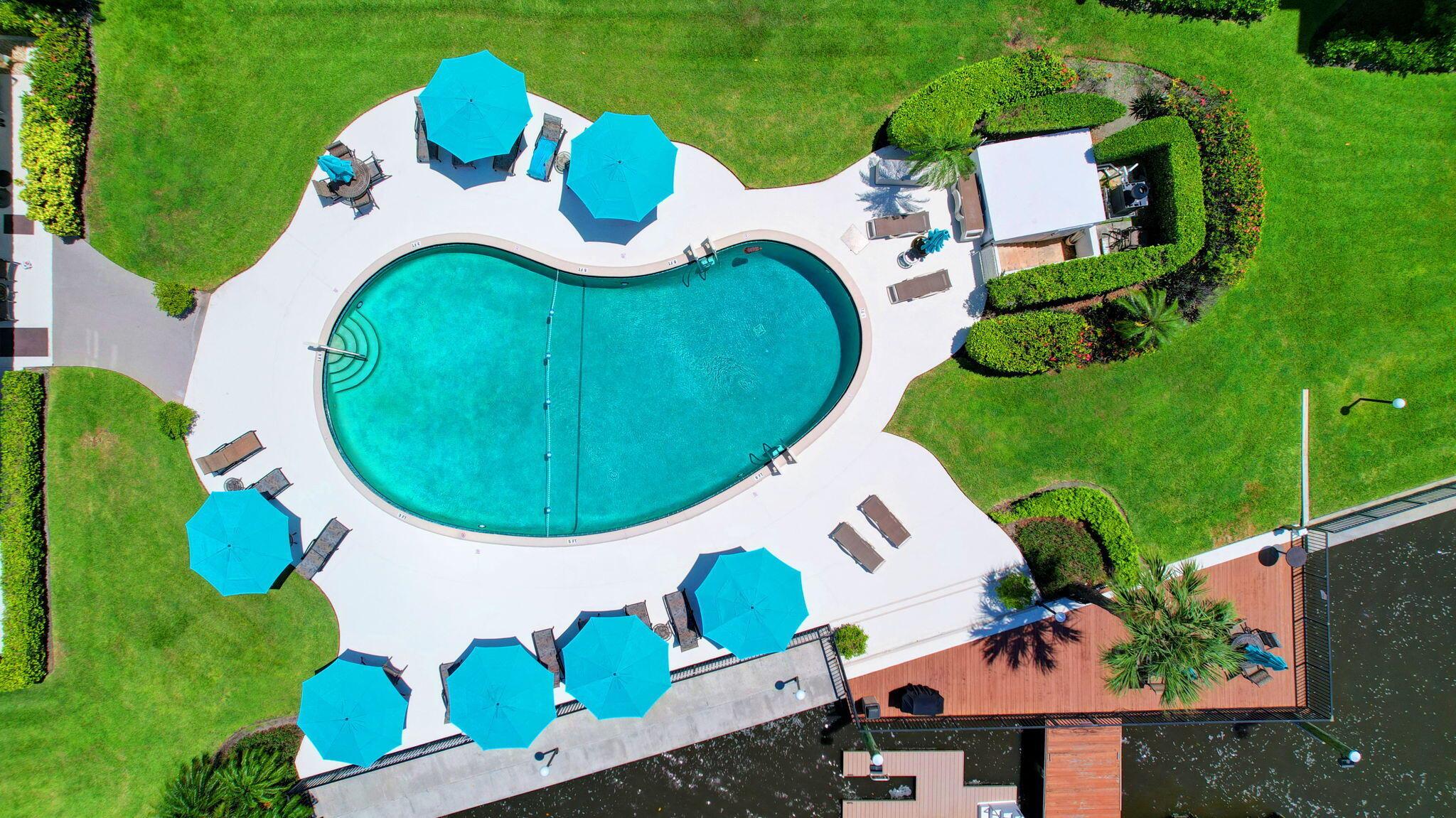 ROYAL SAXON INC - Residential Lease