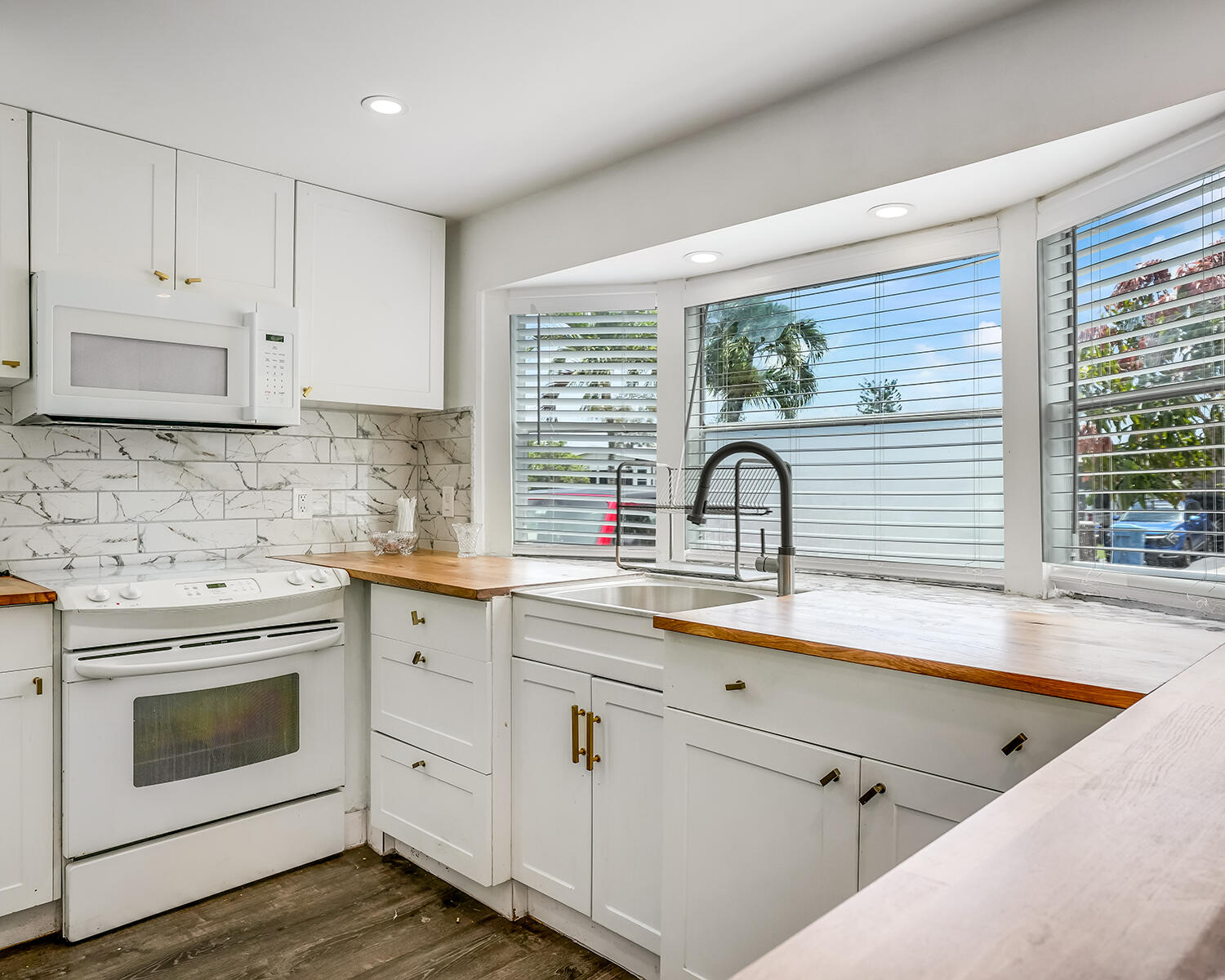 RAVENSWOOD REPLAT - Residential
