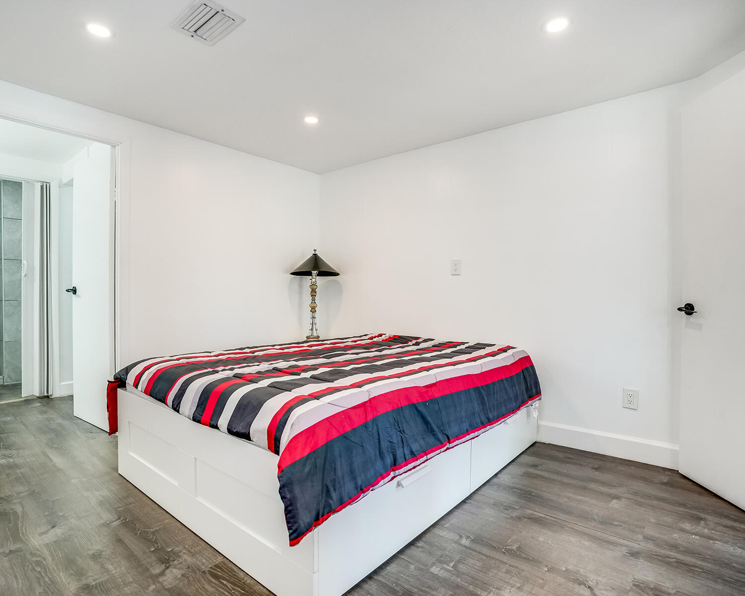 5311 SW 23rd Terrace, Fort Lauderdale, FL, 33312/$269,000 4 5311 SW 23rd Terrace
