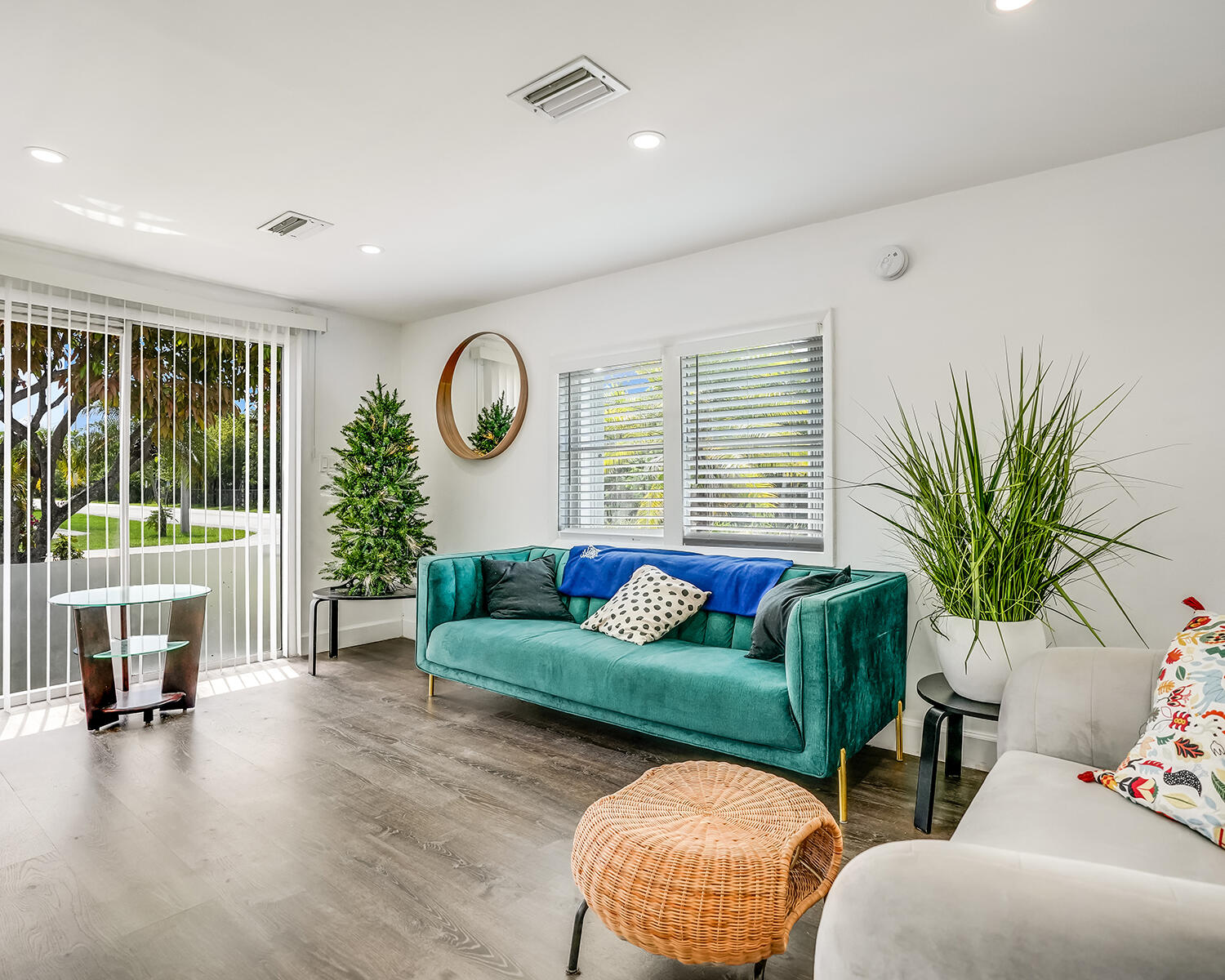 5311 SW 23rd Terrace, Fort Lauderdale, FL, 33312/$269,000 3 5311 SW 23rd Terrace