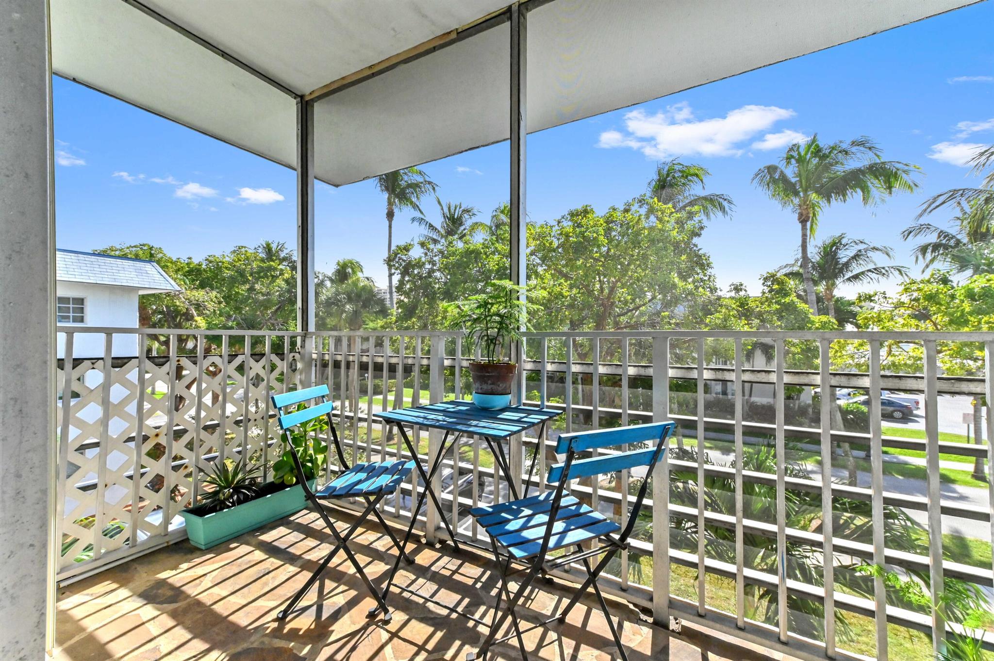 KEY BISCAYNE VI CONDO - Residential