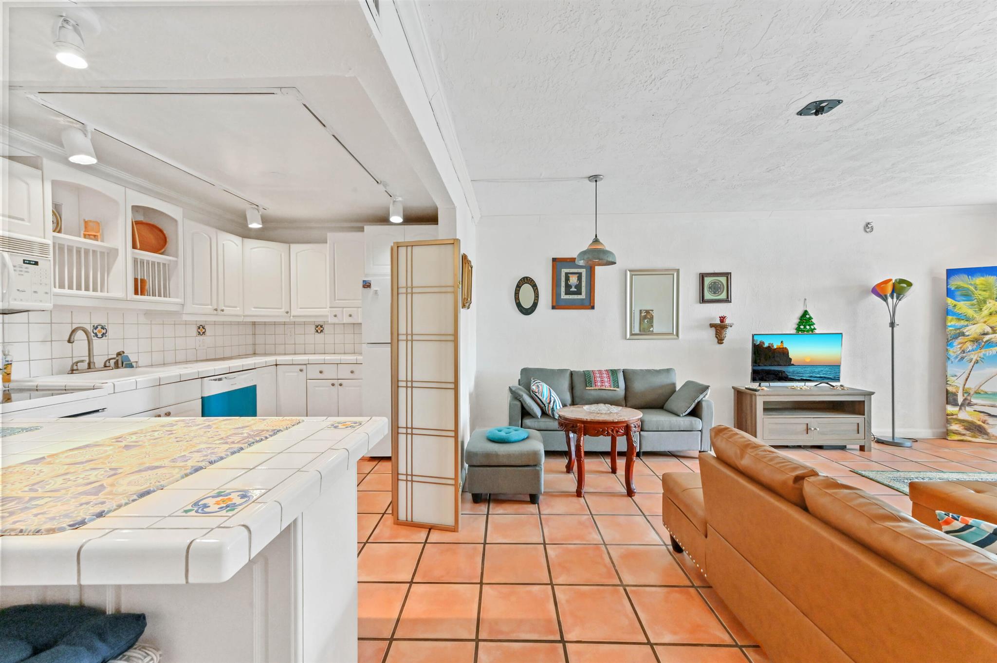 KEY BISCAYNE VI CONDO - Residential