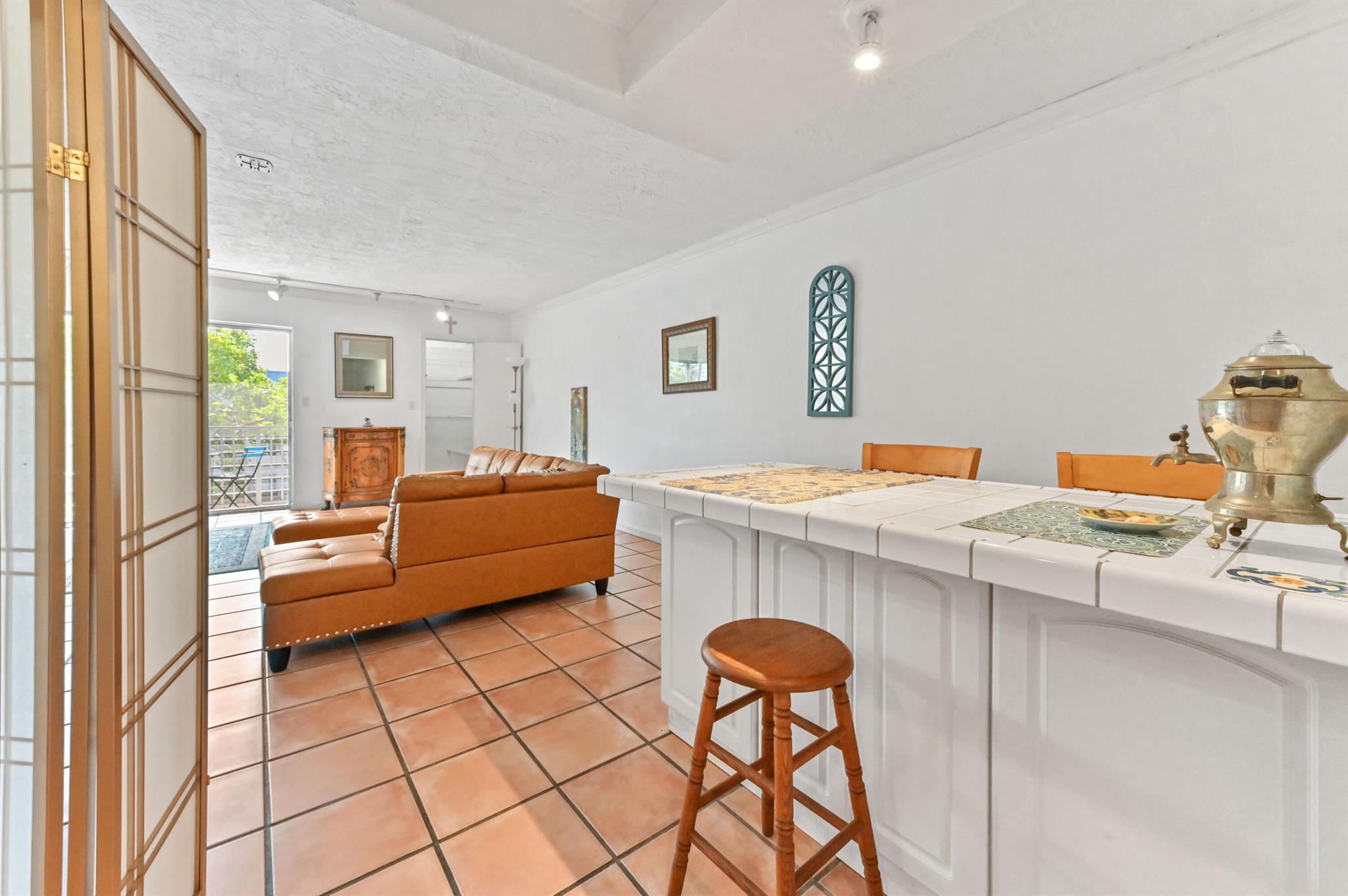 KEY BISCAYNE VI CONDO - Residential