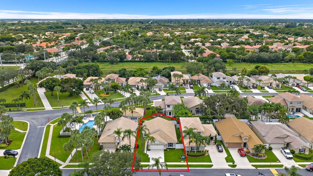 Photo of 4078 Manor Forest Trail, Boynton Beach, FL 33436 (MLS # R11120239)