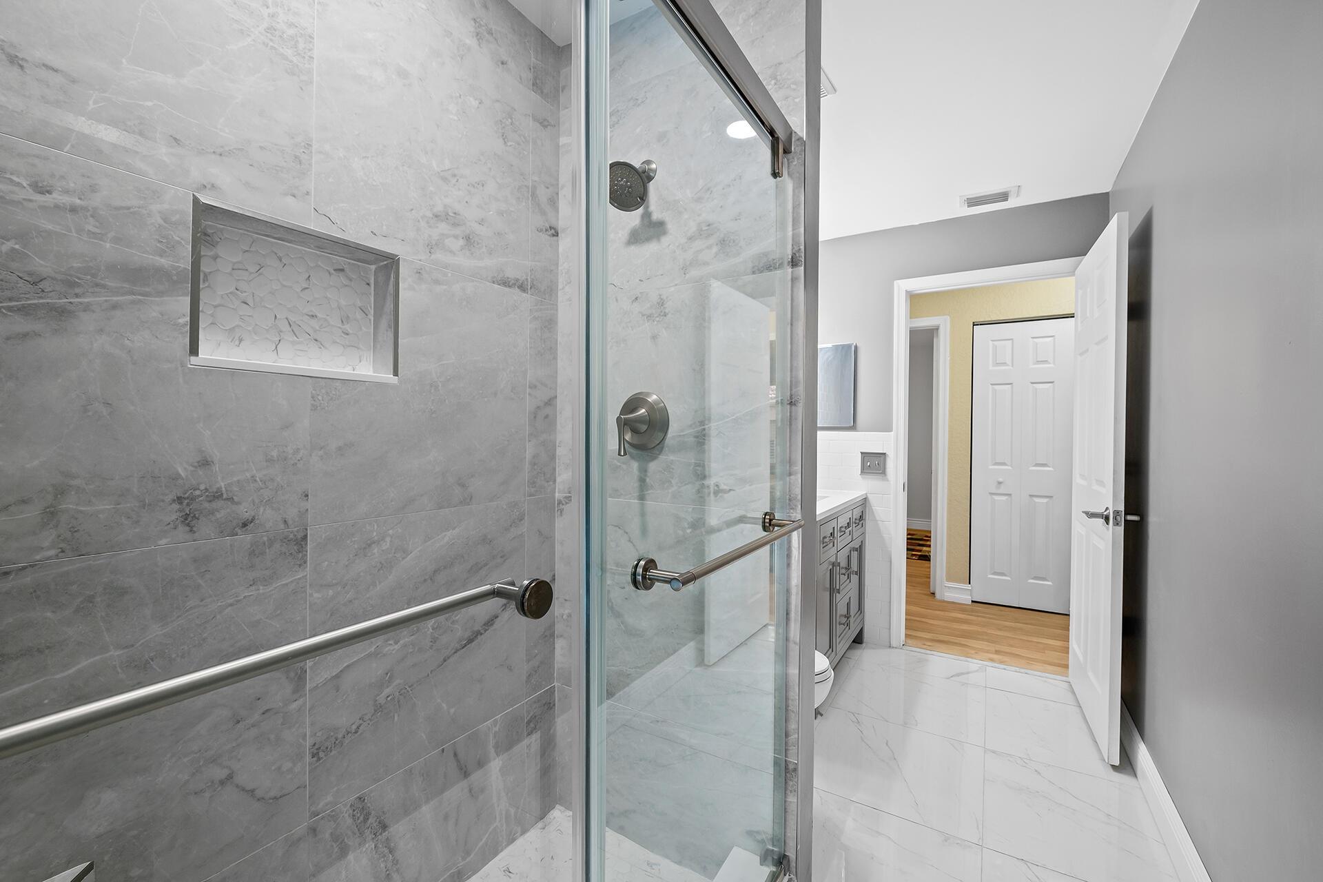 WHITTIER OAKS - Residential