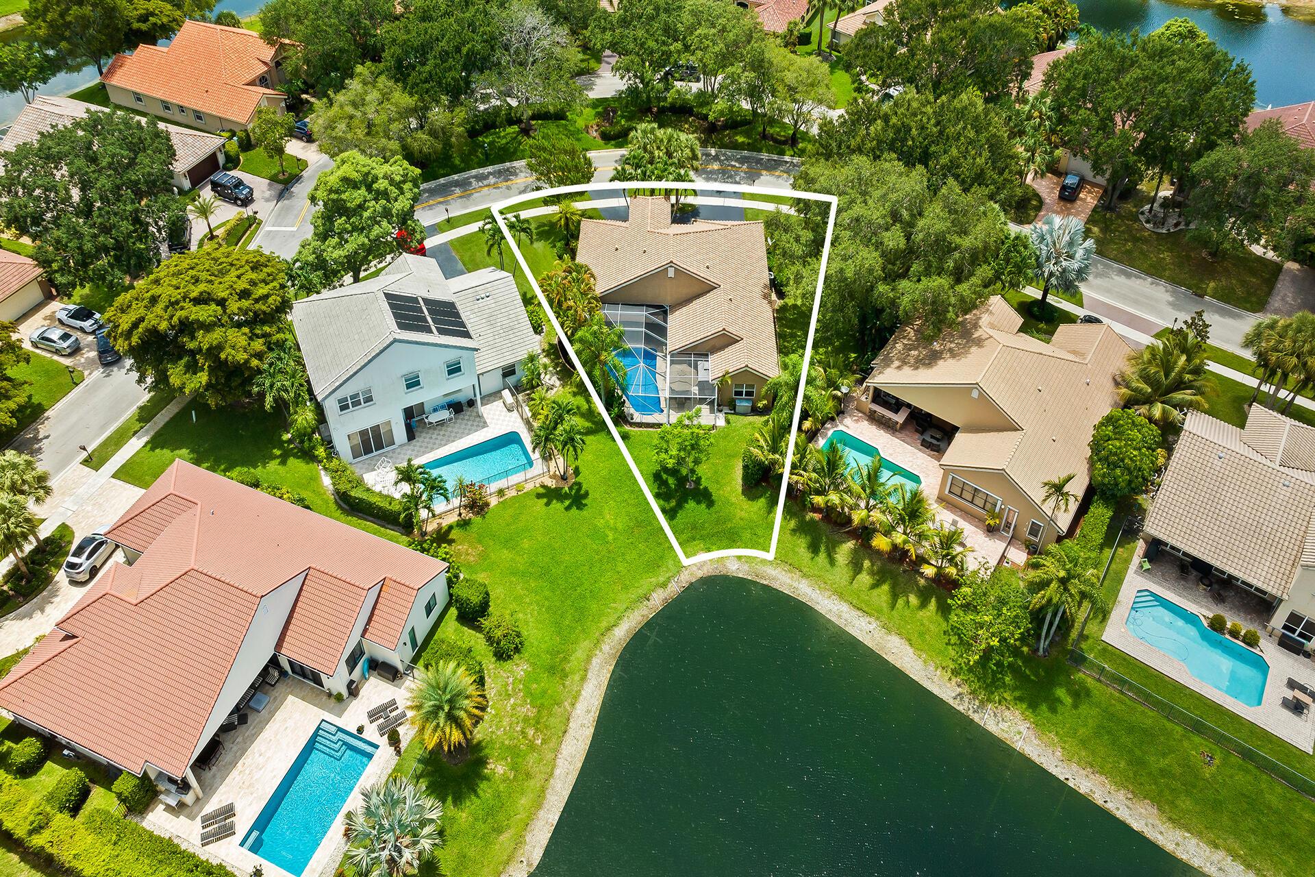 WHITTIER OAKS - Residential