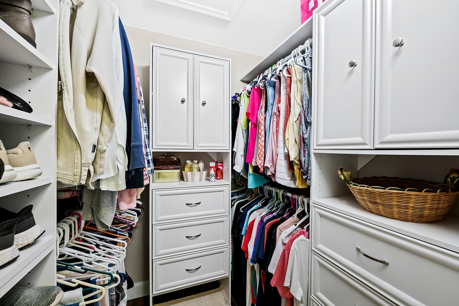 WHITTIER OAKS - Residential