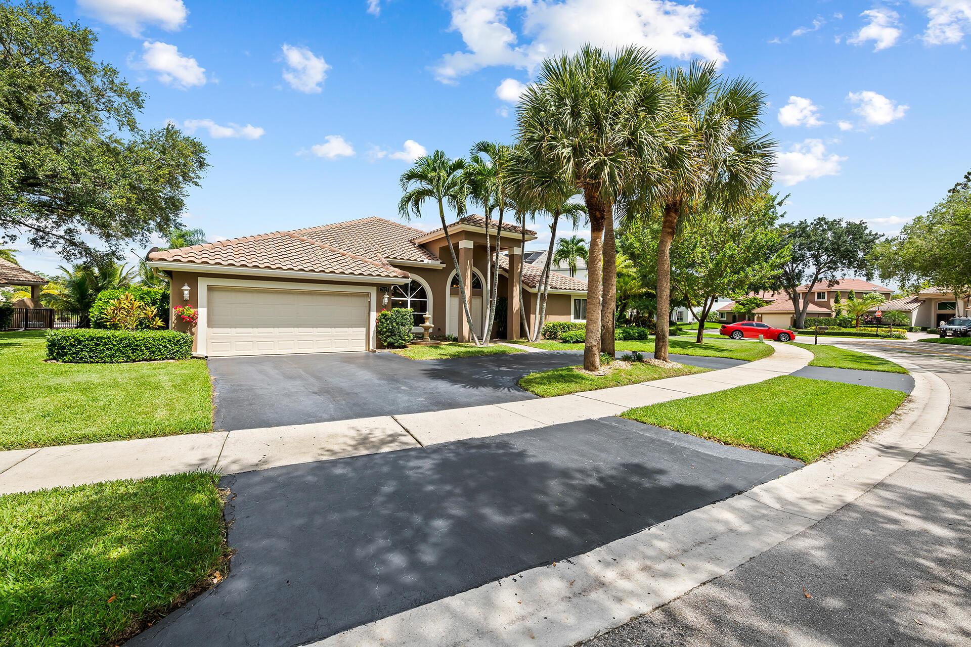 WHITTIER OAKS - Residential