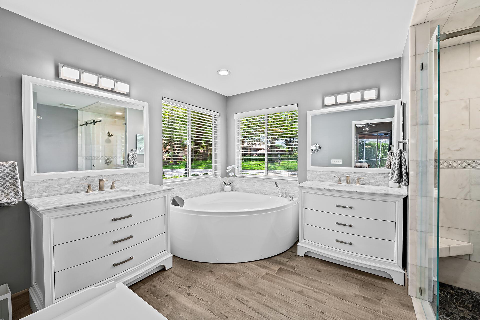 WHITTIER OAKS - Residential