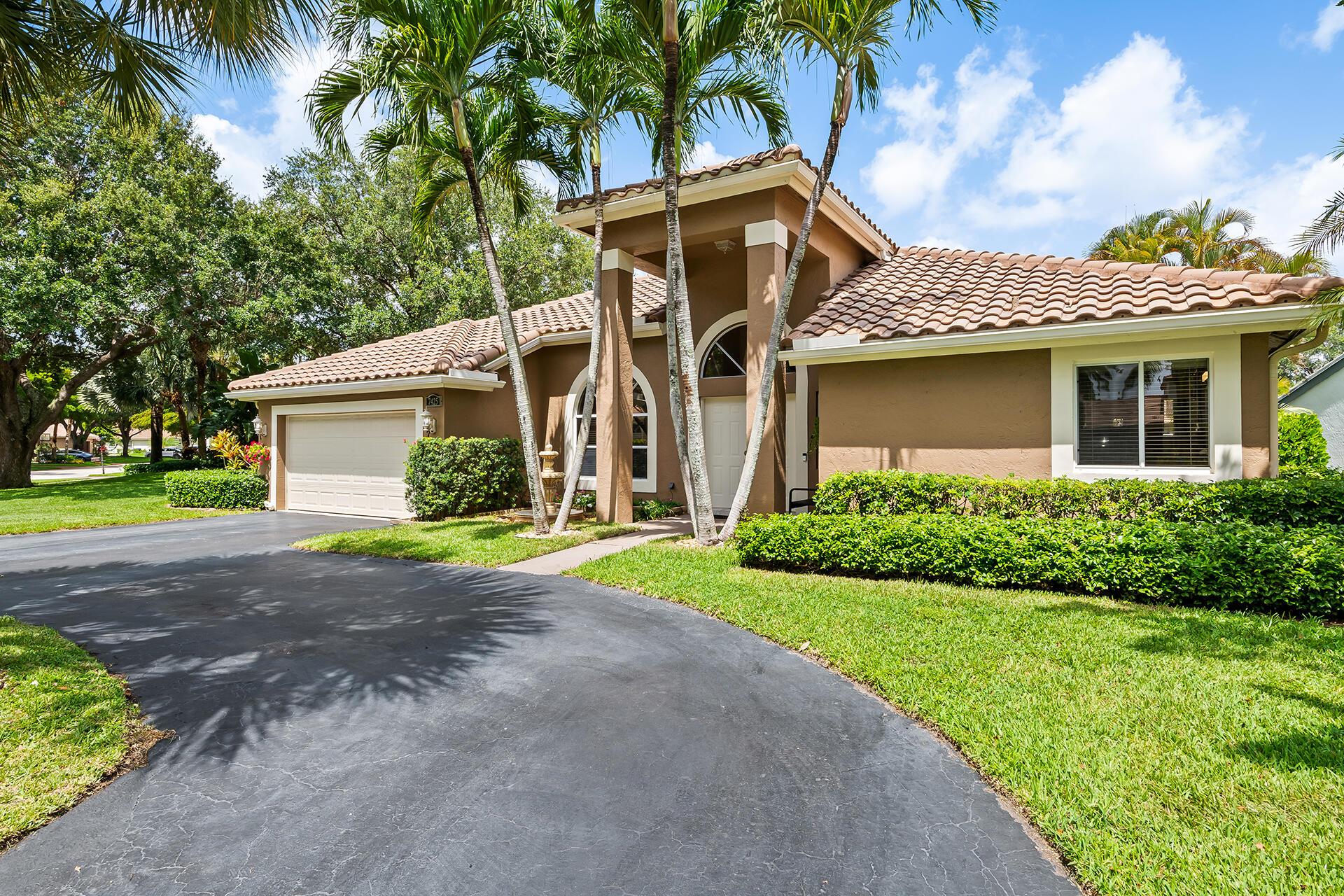 WHITTIER OAKS - Residential