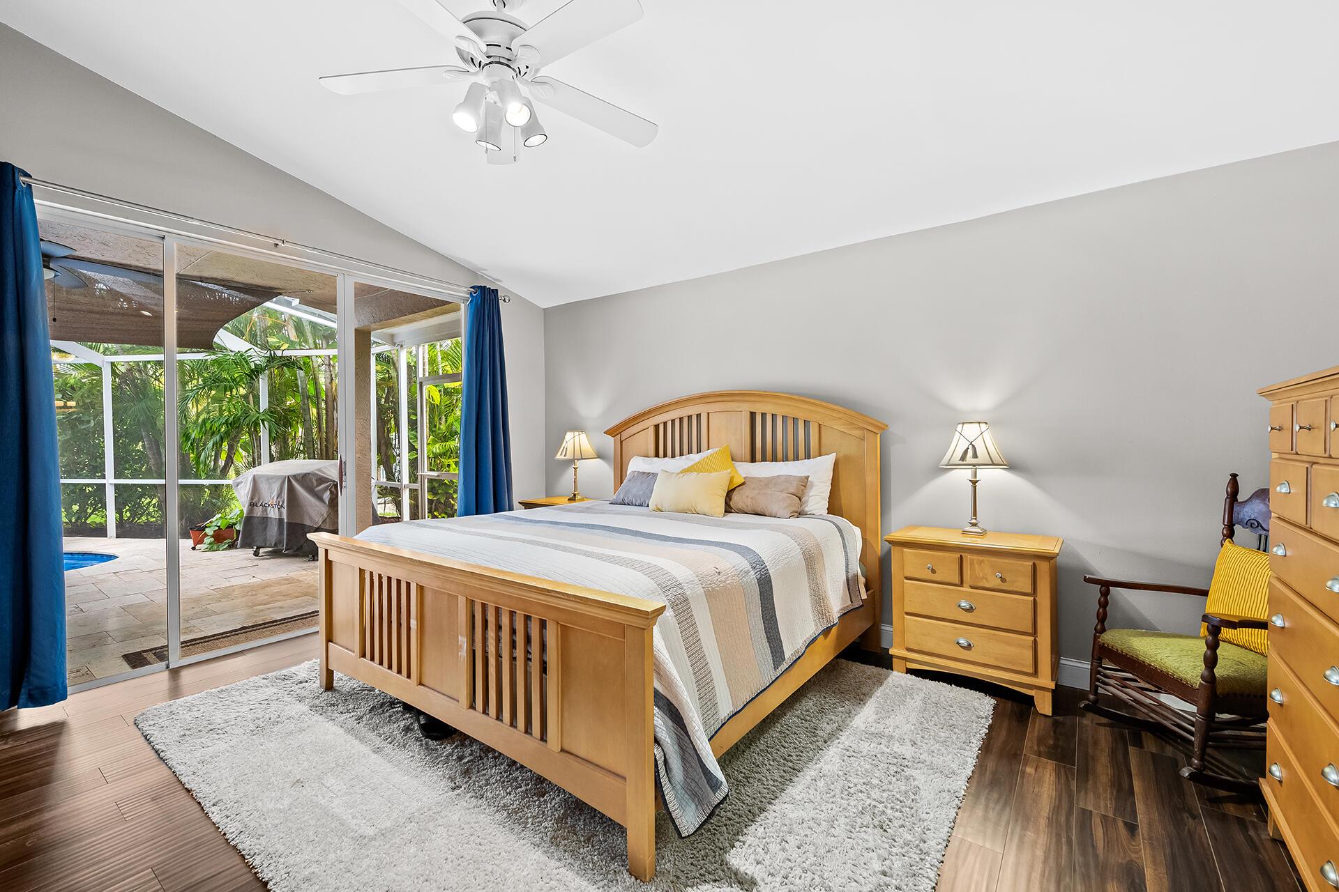 WHITTIER OAKS - Residential