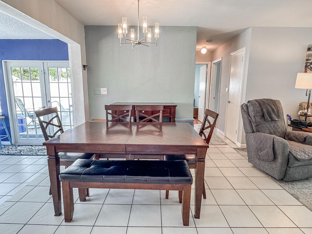 FLORESTA ESTATES 3RD SEC - Residential