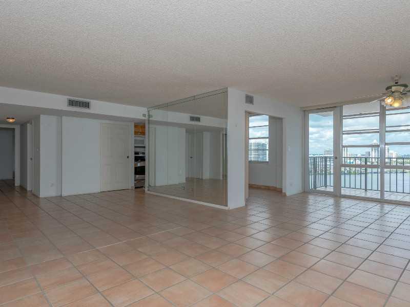 Winston Towers 500 - Residential