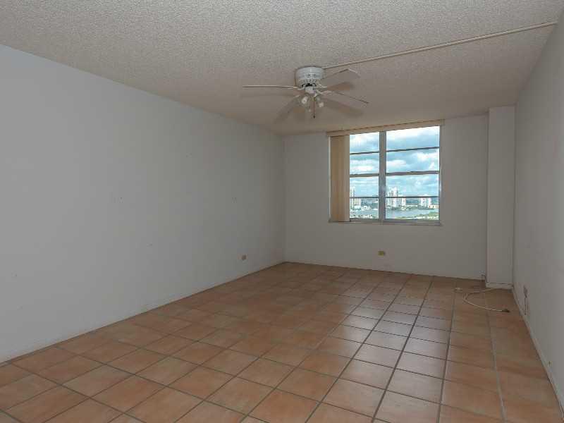 Winston Towers 500 - Residential