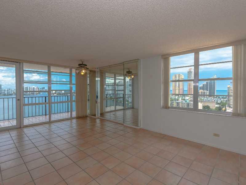 Winston Towers 500 - Residential