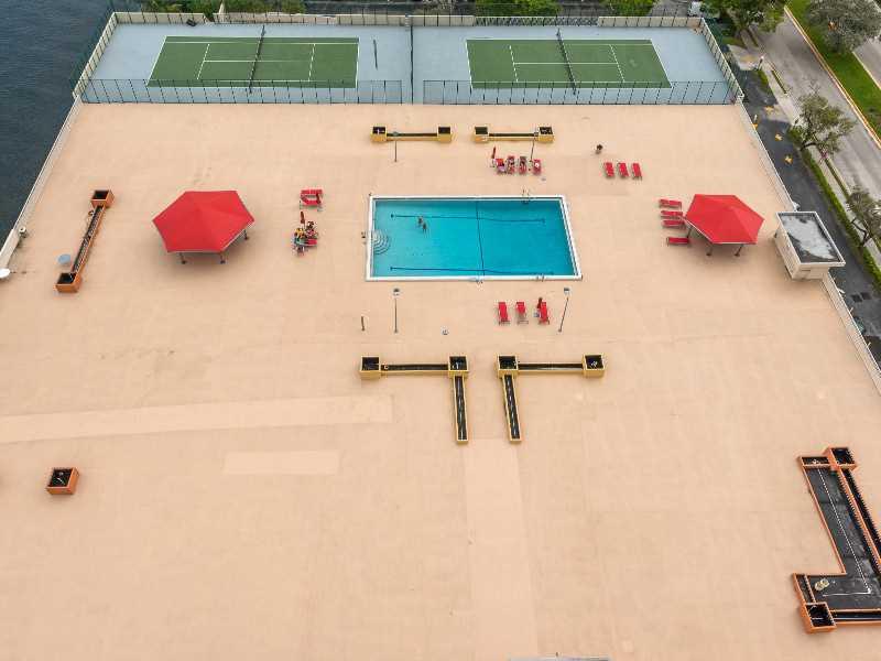 Winston Towers 500 - Residential