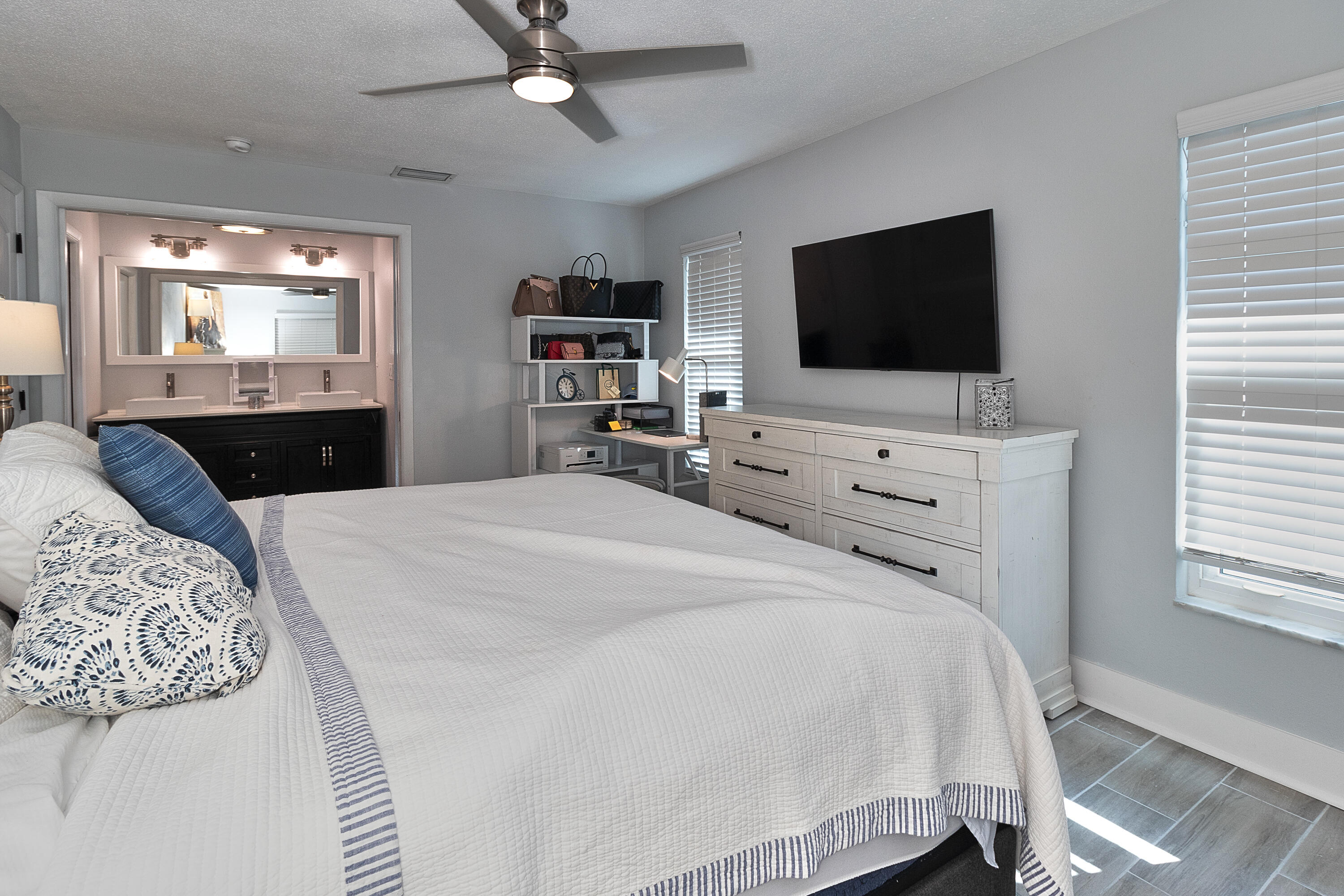 FAIRWAY ESTATES 6TH ADD - Residential
