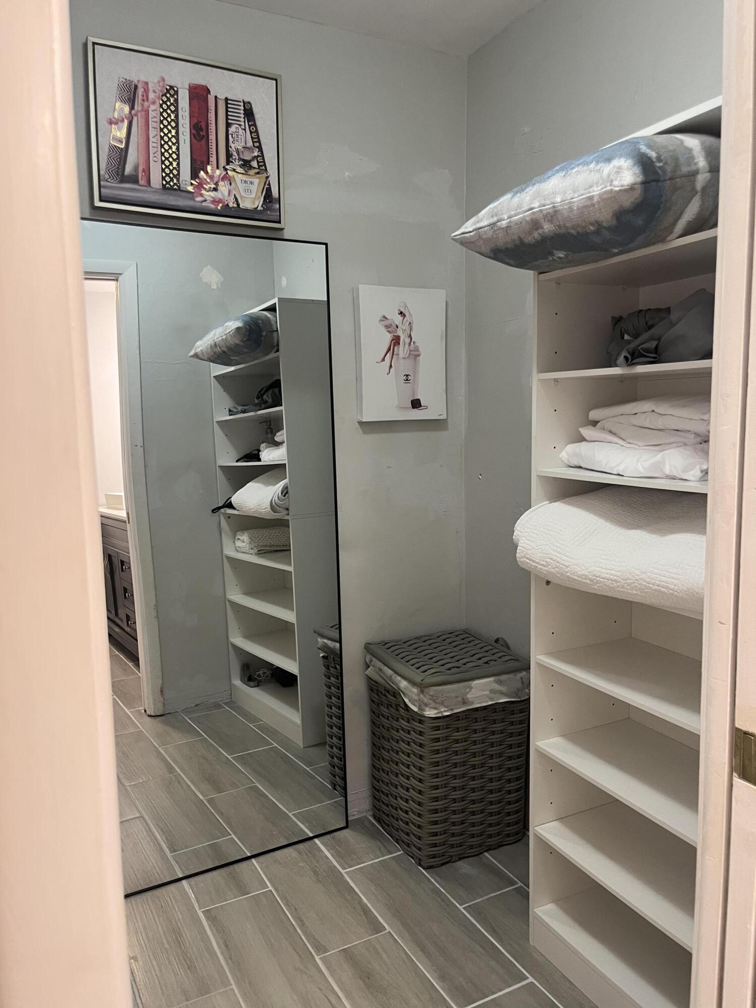 FAIRWAY ESTATES 6TH ADD - Residential