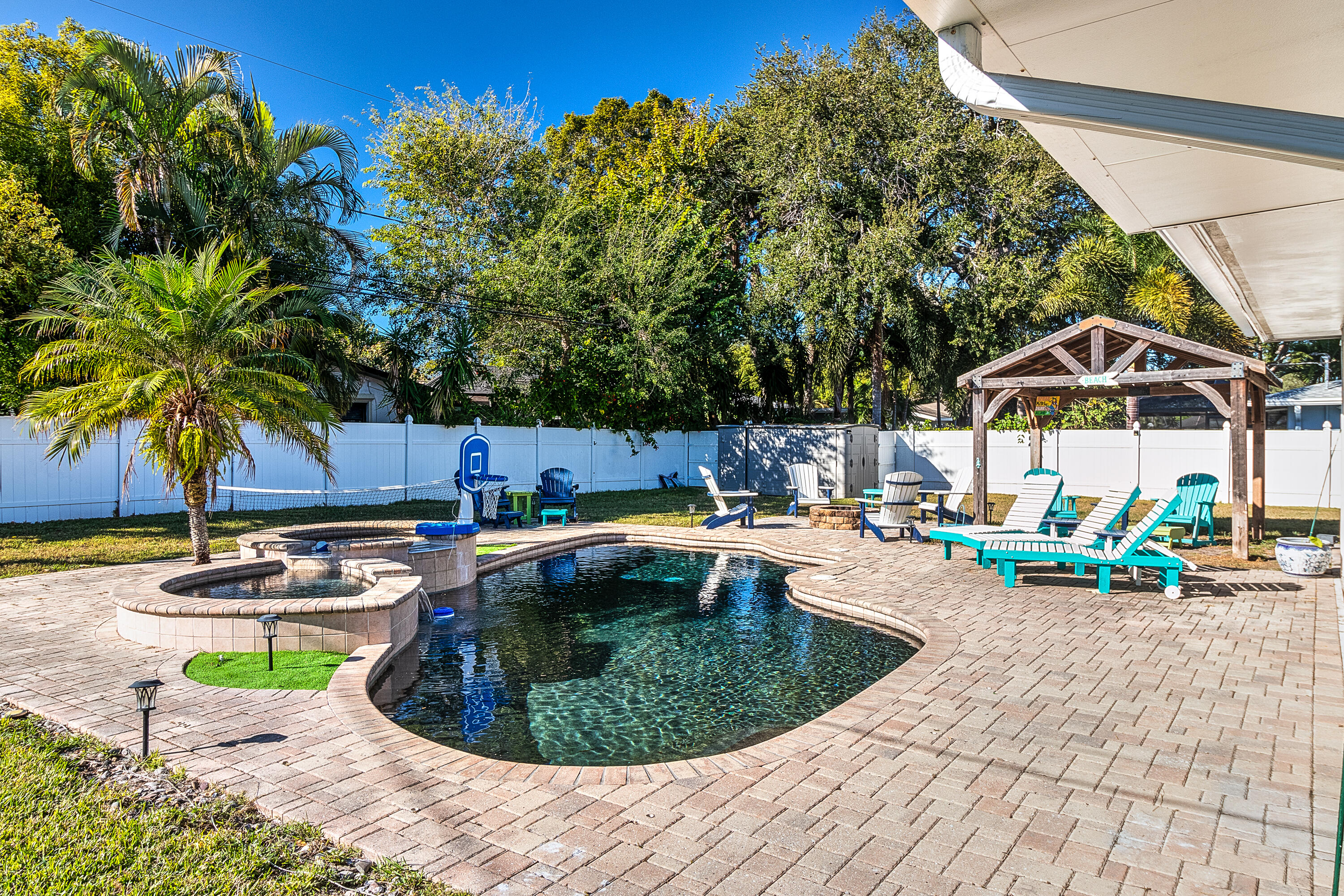 FAIRWAY ESTATES 6TH ADD - Residential