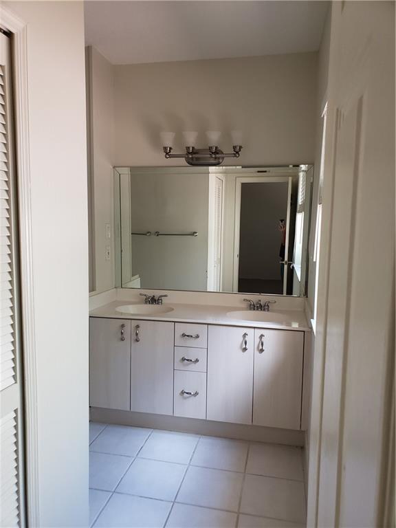 Tiffany of Kendall - Residential