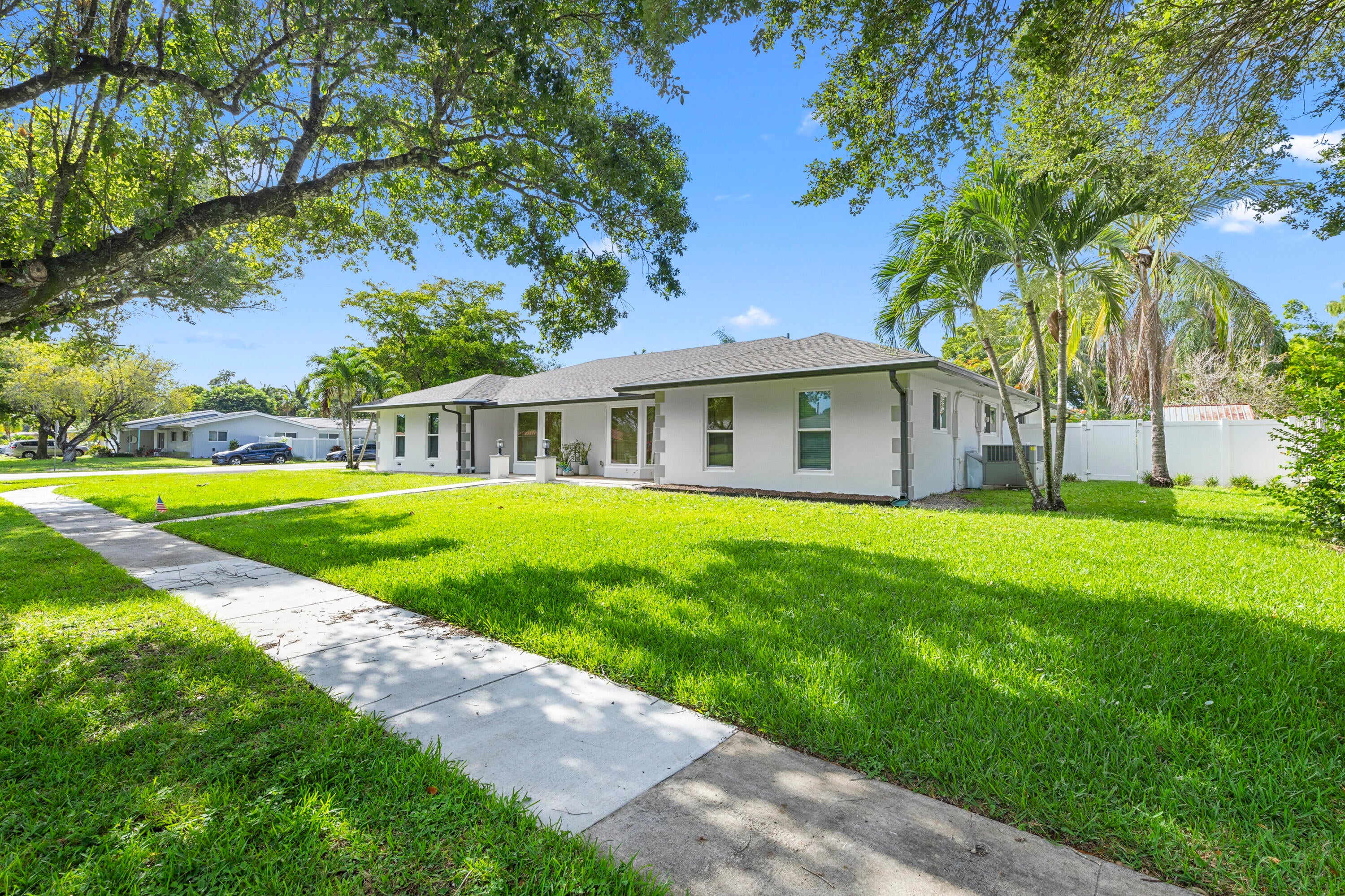 7381 NW 9th Street