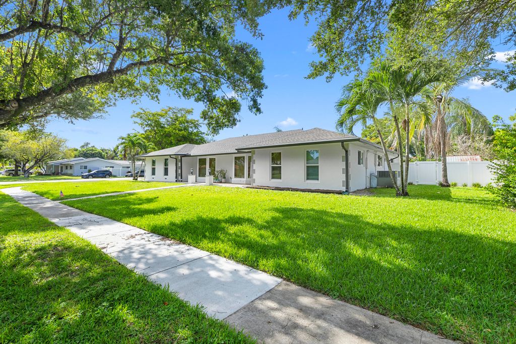 Photo of 7381 NW 9th Street, Plantation, FL 33317 (MLS # B26057588)