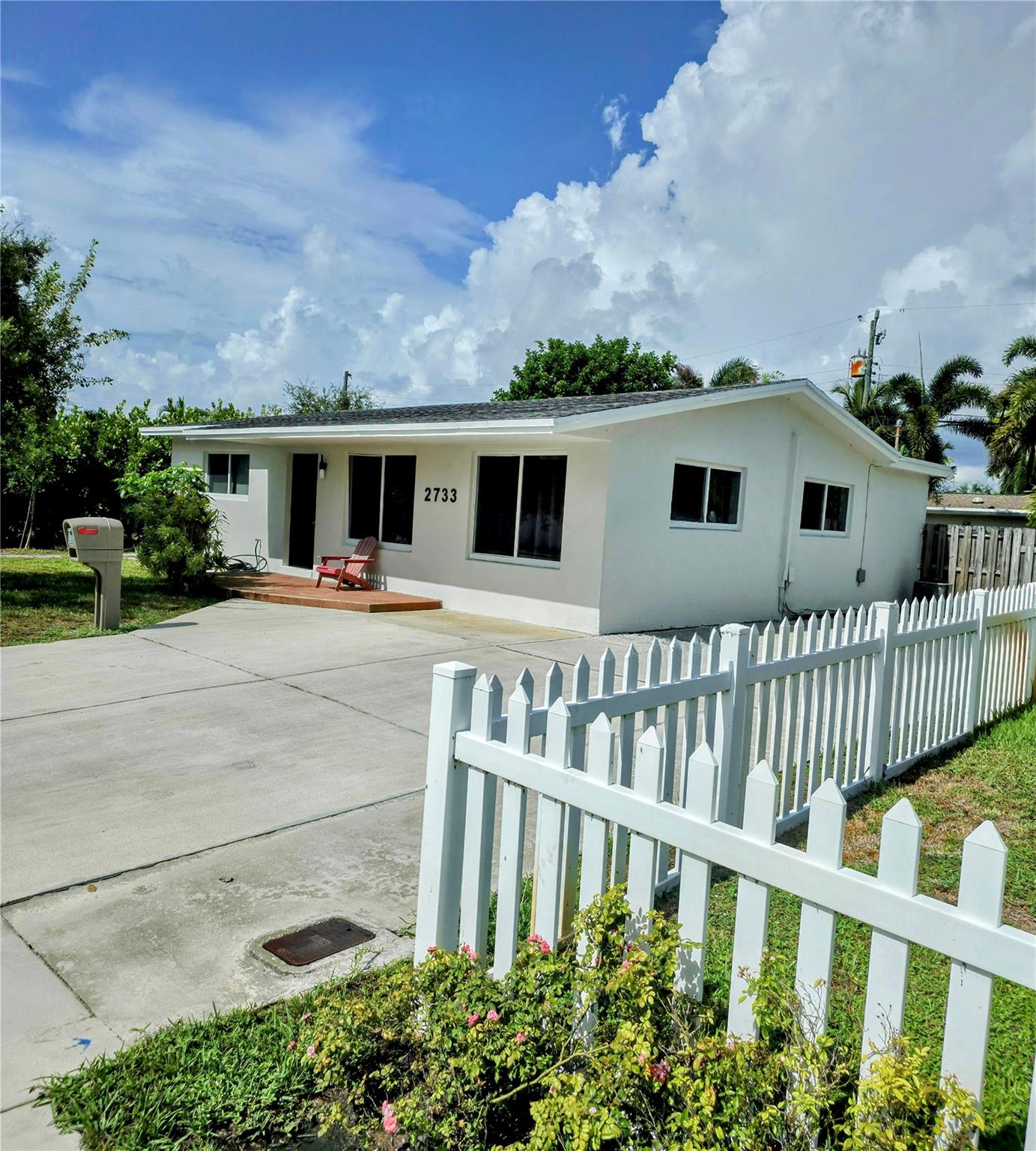 2733 NE 6th Ave