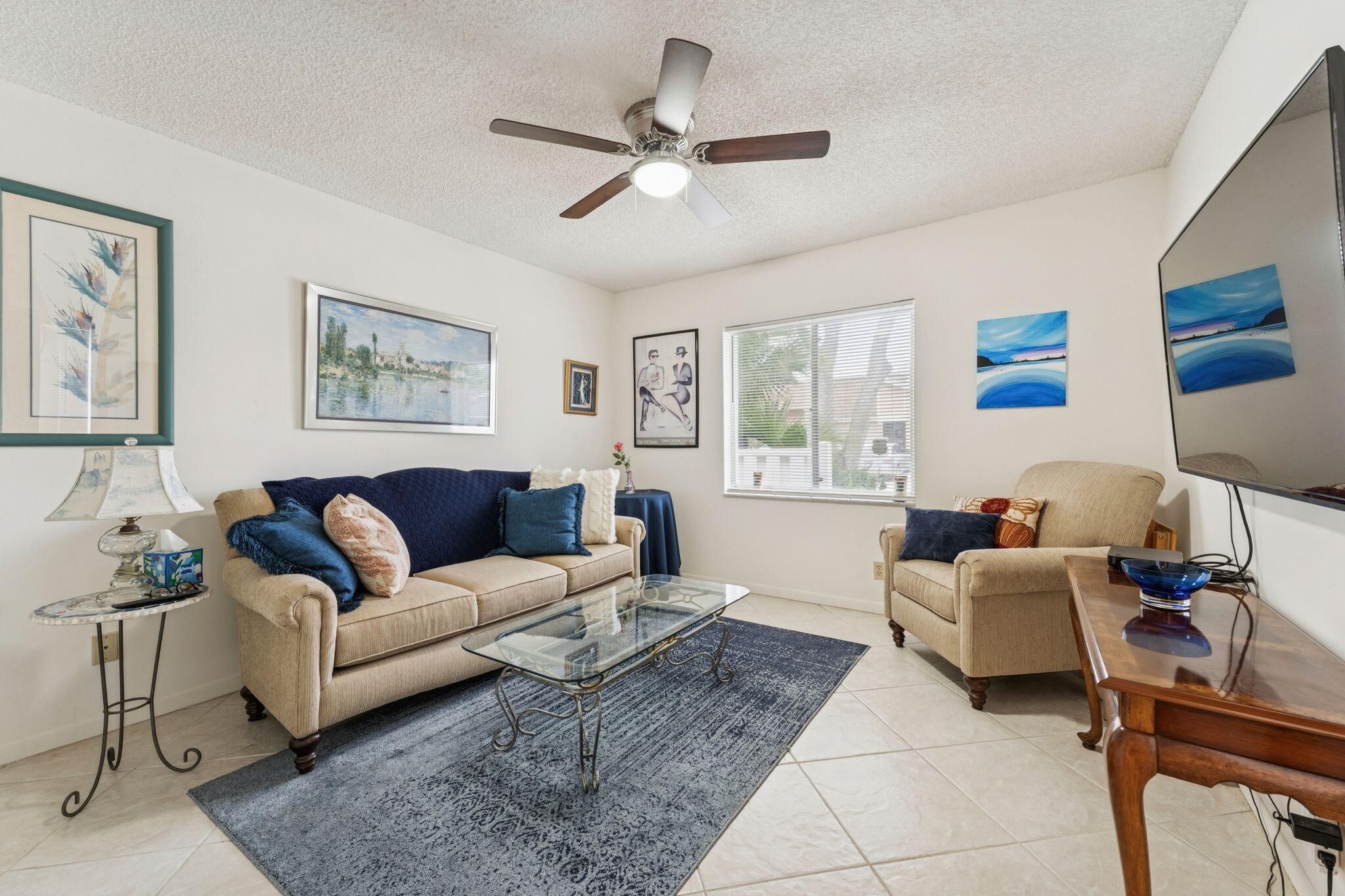 WHISPER WALK SEC C CONDO - Residential