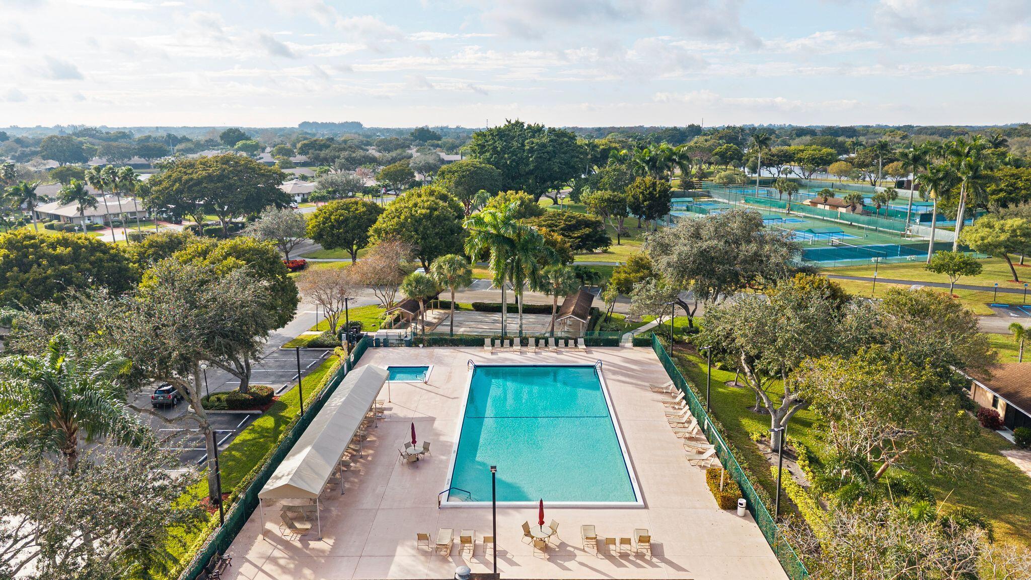 WHISPER WALK SEC C CONDO - Residential