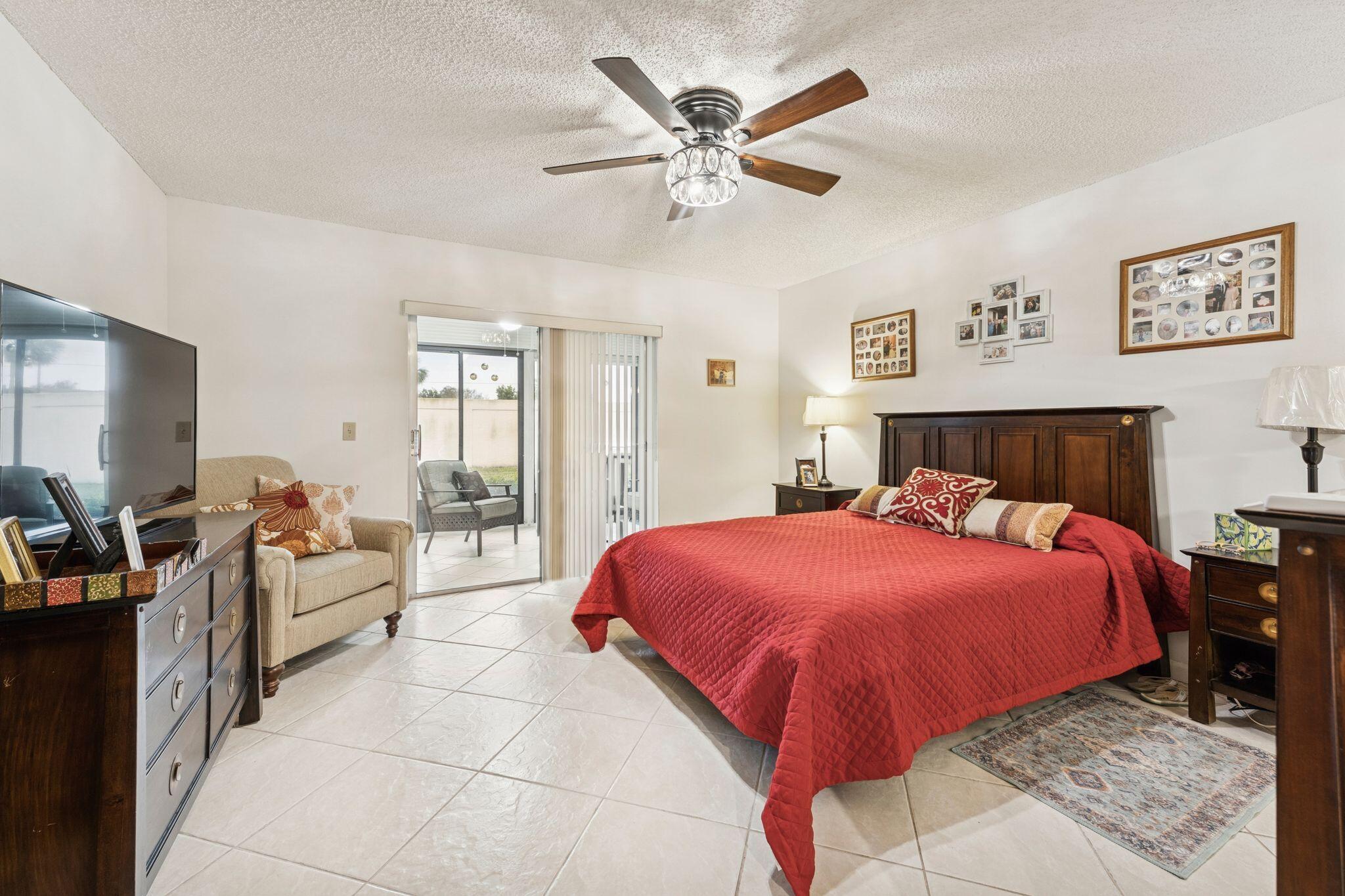 WHISPER WALK SEC C CONDO - Residential