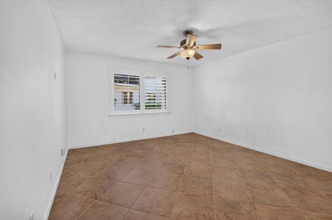 Tiny photo for 10 VIA DE CASAS SUR #101, Boynton Beach, FL 33426 (MLS # B26090474)